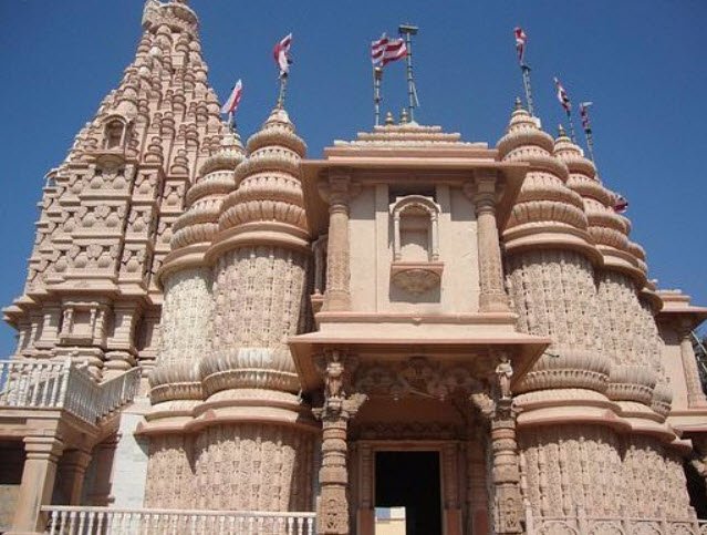 Shree Swaminarayan Mandir, Dwarka, Devbhoomi Dwarka, Gujarat - Vushii.com Shree Swaminarayan Mandir, Dwarka, Devbhoomi Dwarka, Gujarat - Vushii.com